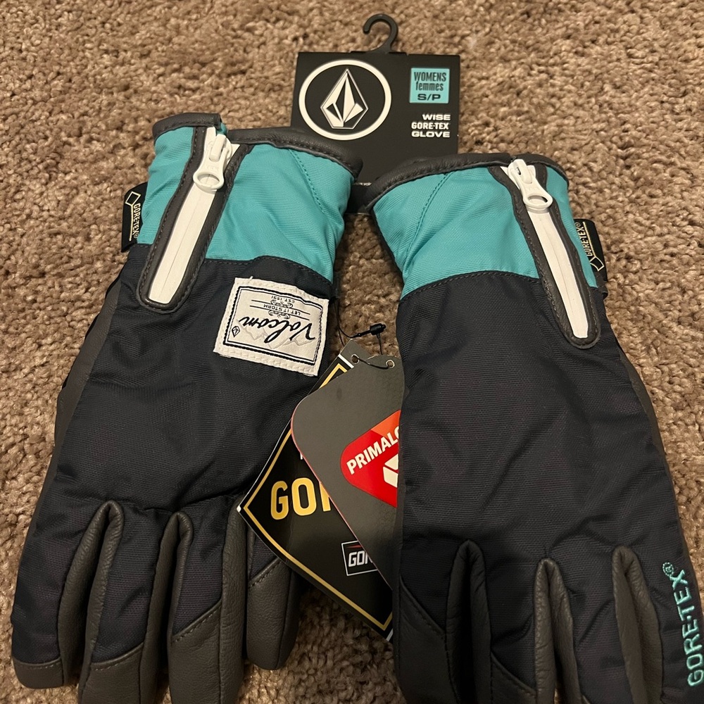 Volcom Women's Black and Teal Gore-Tex Gloves